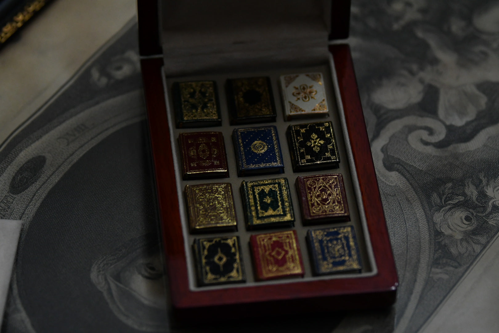 Limited Edition Roger Huet “The Miniature Collection of Shakespeare’s World” | Signed No. 48/199 Miniature Book Library in Presentation Case