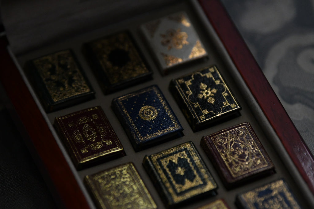 Limited Edition Roger Huet “The Miniature Collection of Shakespeare’s World” | Signed No. 48/199 Miniature Book Library in Presentation Case
