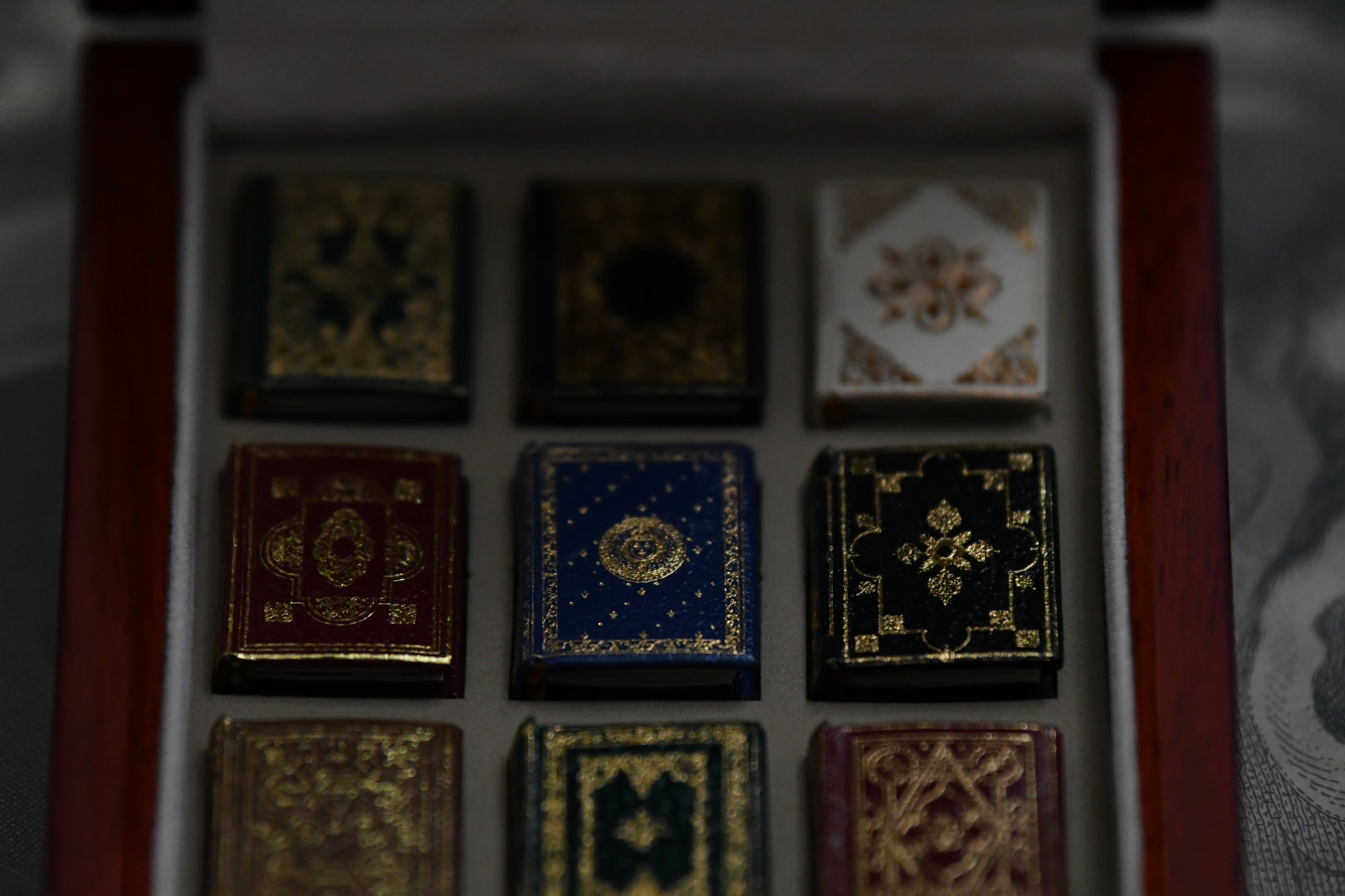 Limited Edition Roger Huet “The Miniature Collection of Shakespeare’s World” | Signed No. 48/199 Miniature Book Library in Presentation Case
