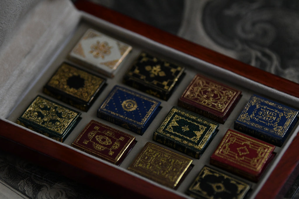 Limited Edition Roger Huet “The Miniature Collection of Shakespeare’s World” | Signed No. 48/199 Miniature Book Library in Presentation Case