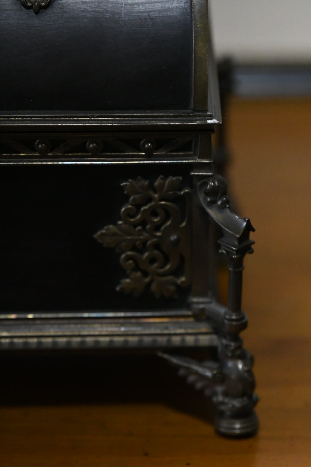 Exceptional 19th-Century Gothic Revival Bronze-Mounted Cassette (Casket) with Iron Interior