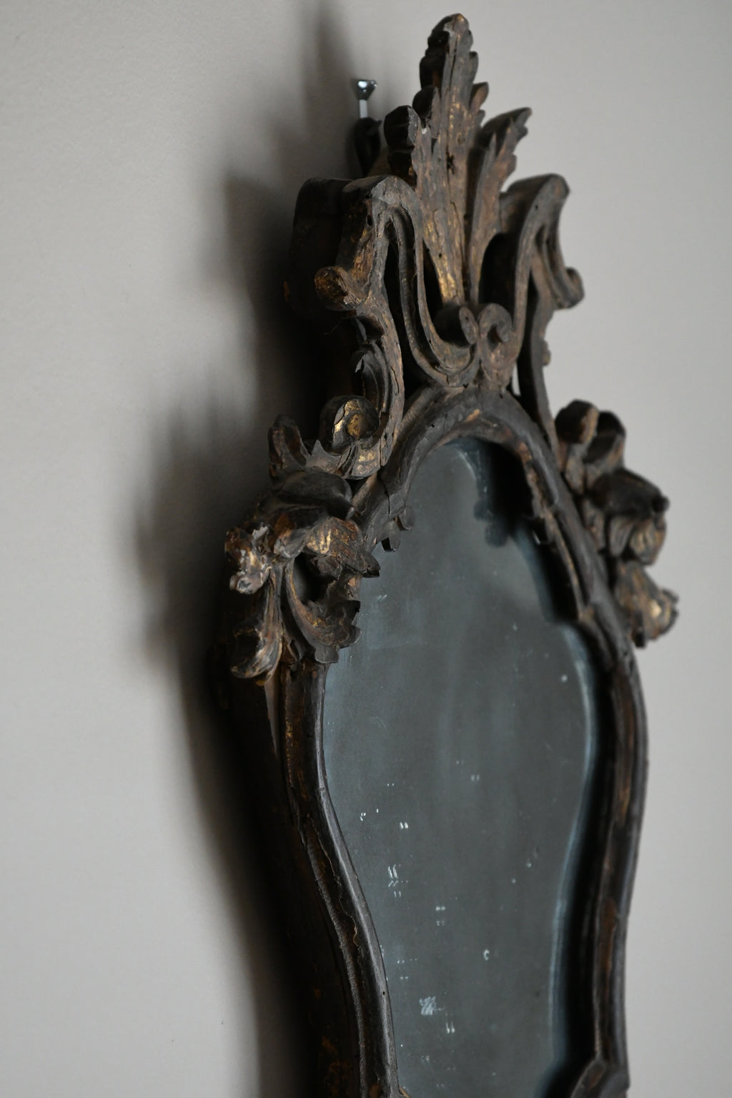 18th Century Italian Rococo Carved Giltwood Mirror | Hand-Carved Wall Mirror, Circa 1700–1799