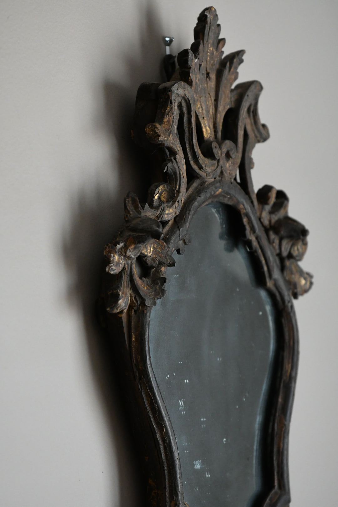 18th Century Italian Rococo Carved Giltwood Mirror | Hand-Carved Wall Mirror, Circa 1700–1799