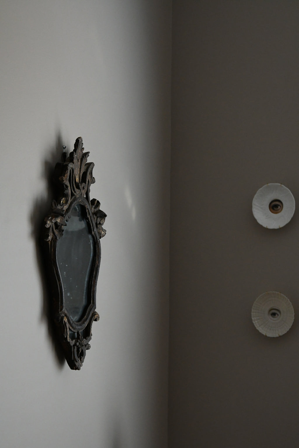 18th Century Italian Rococo Carved Giltwood Mirror | Hand-Carved Wall Mirror, Circa 1700–1799