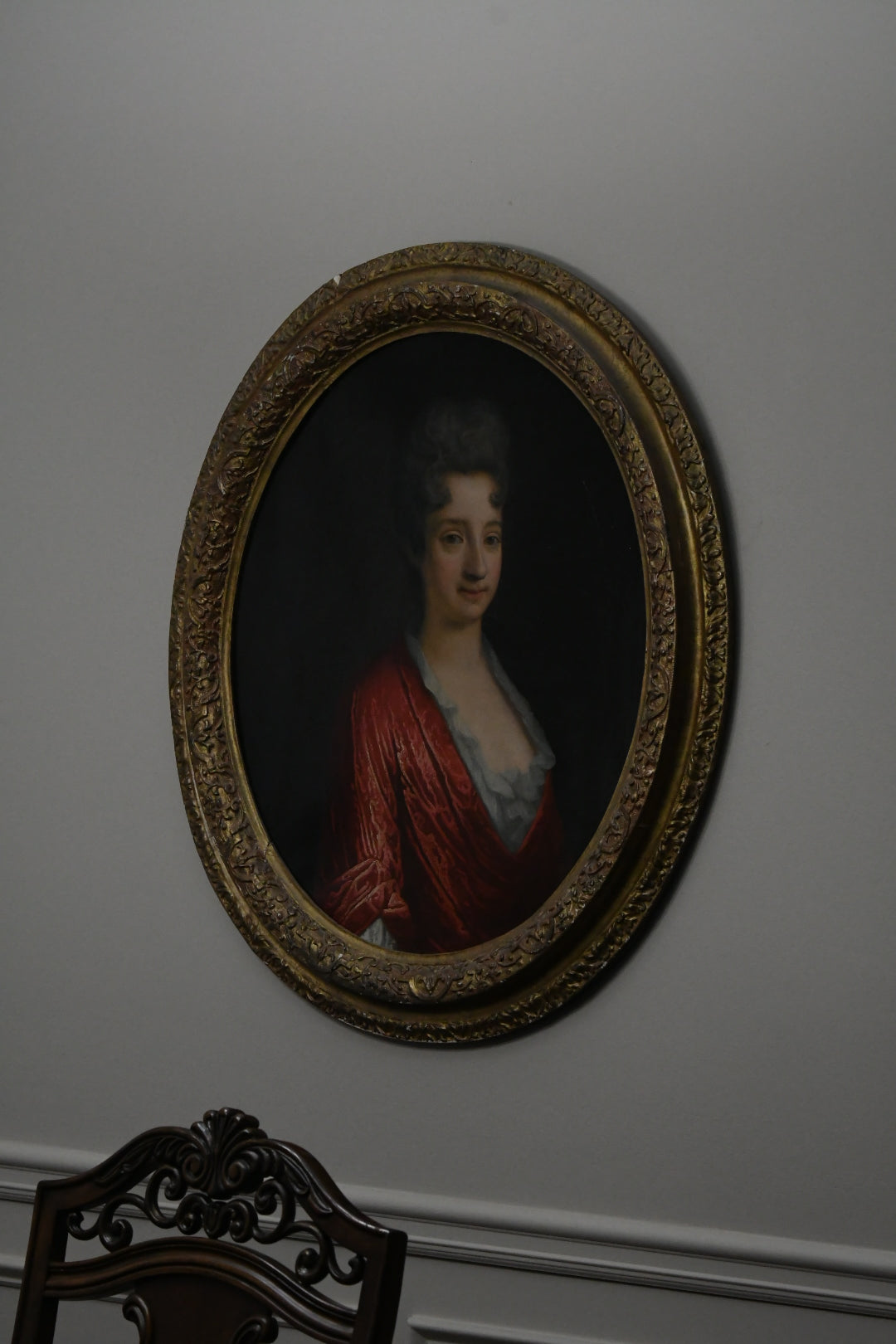 Antique English School Portrait of an Aristocratic Lady, Oval Oil on Canvas, Possibly 17th–18th Century, Baroque