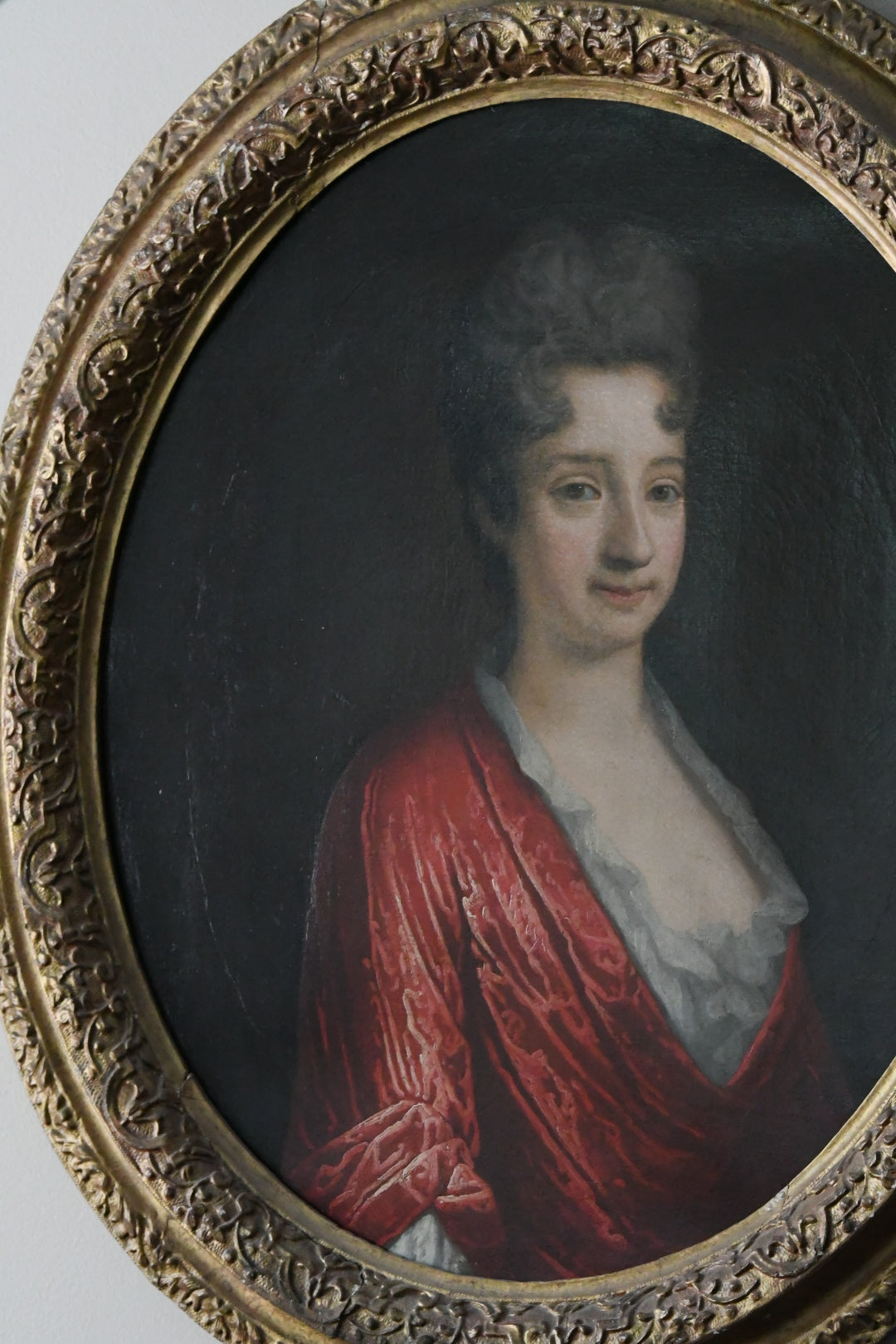 Antique English School Portrait of an Aristocratic Lady, Oval Oil on Canvas, Possibly 17th–18th Century, Baroque