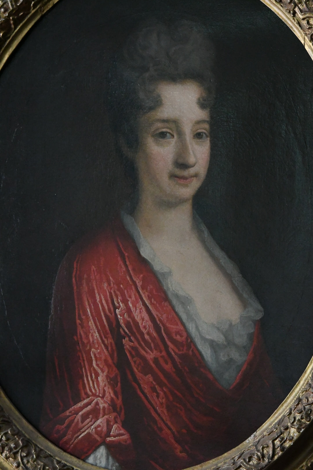 Antique English School Portrait of an Aristocratic Lady, Oval Oil on Canvas, Possibly 17th–18th Century, Baroque