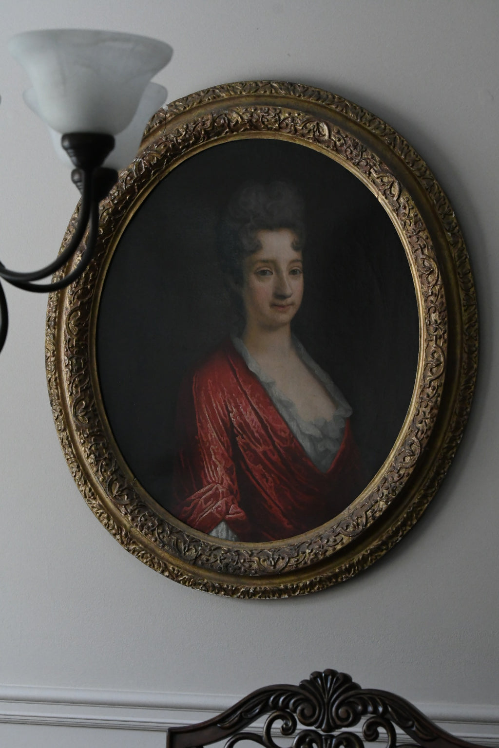 Antique English School Portrait of an Aristocratic Lady, Oval Oil on Canvas, Possibly 17th–18th Century, Baroque