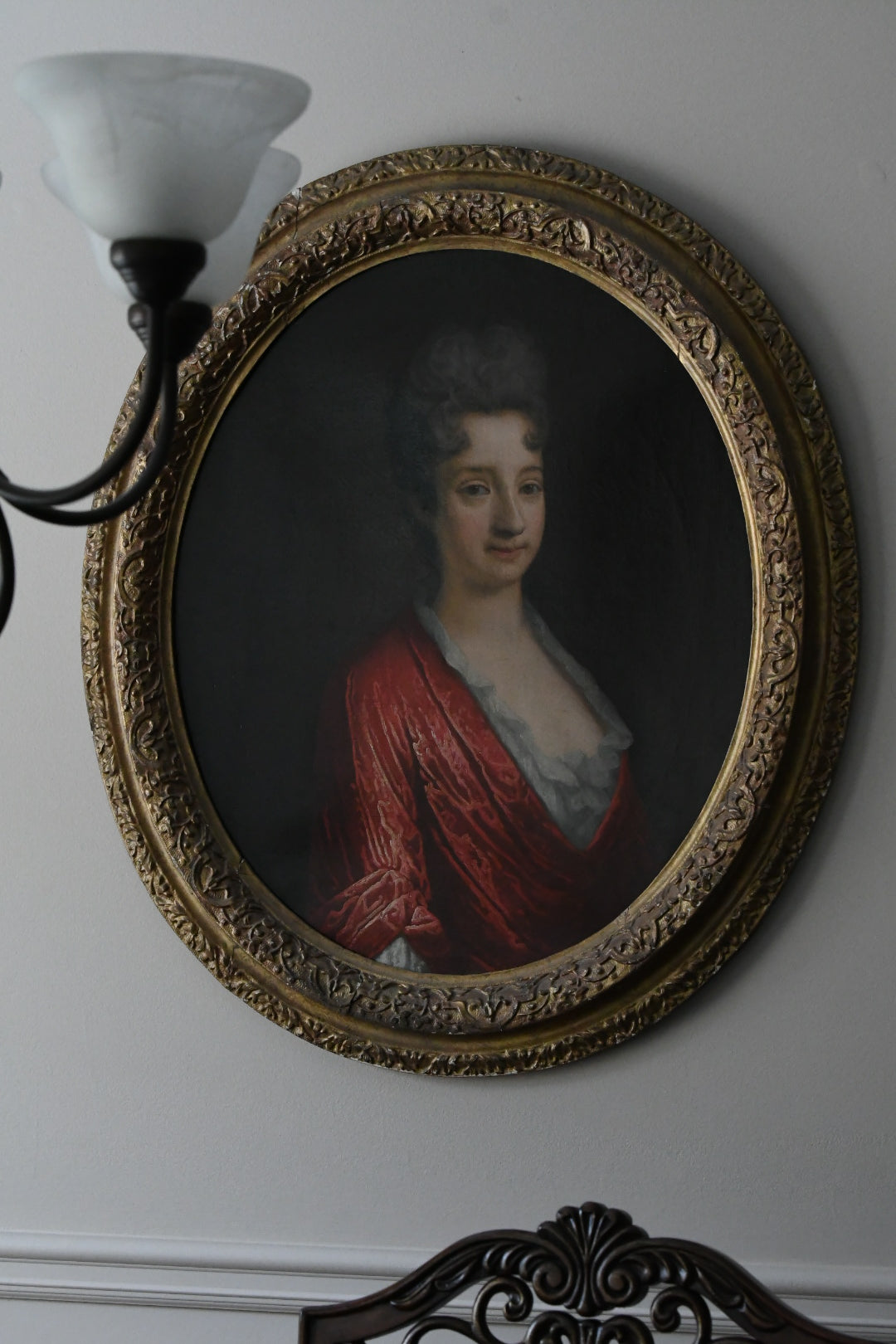 Antique English School Portrait of an Aristocratic Lady, Oval Oil on Canvas, Possibly 17th–18th Century, Baroque