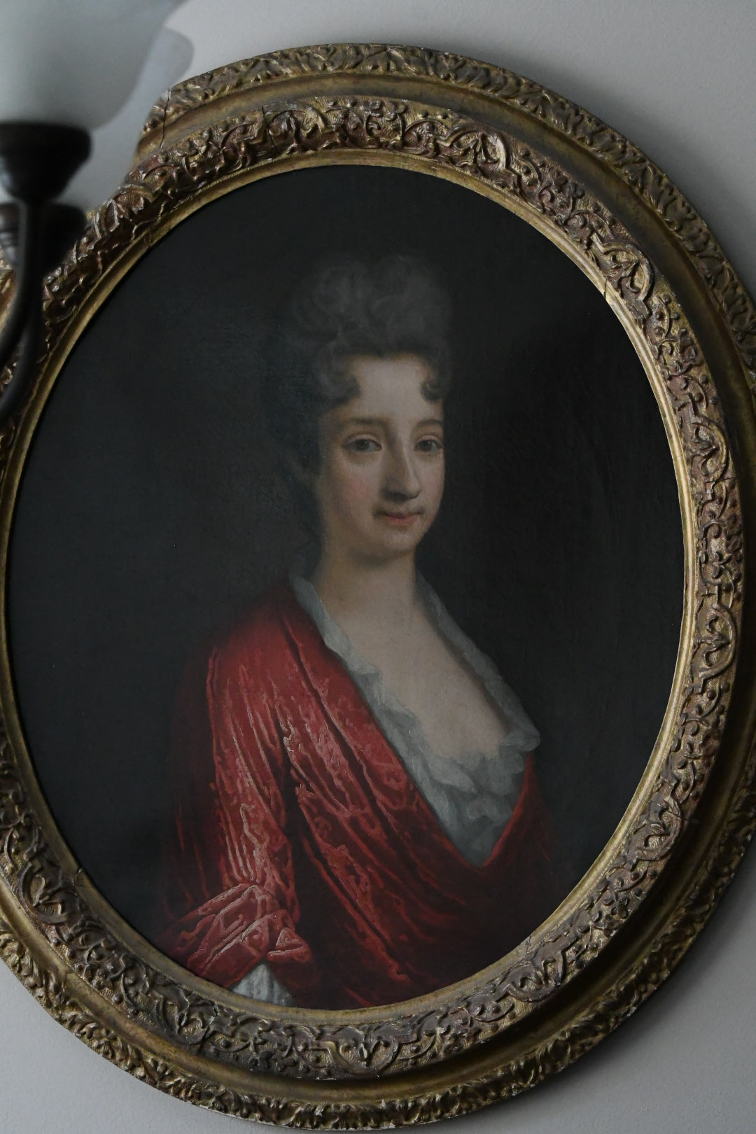 Antique English School Portrait of an Aristocratic Lady, Oval Oil on Canvas, Possibly 17th–18th Century, Baroque