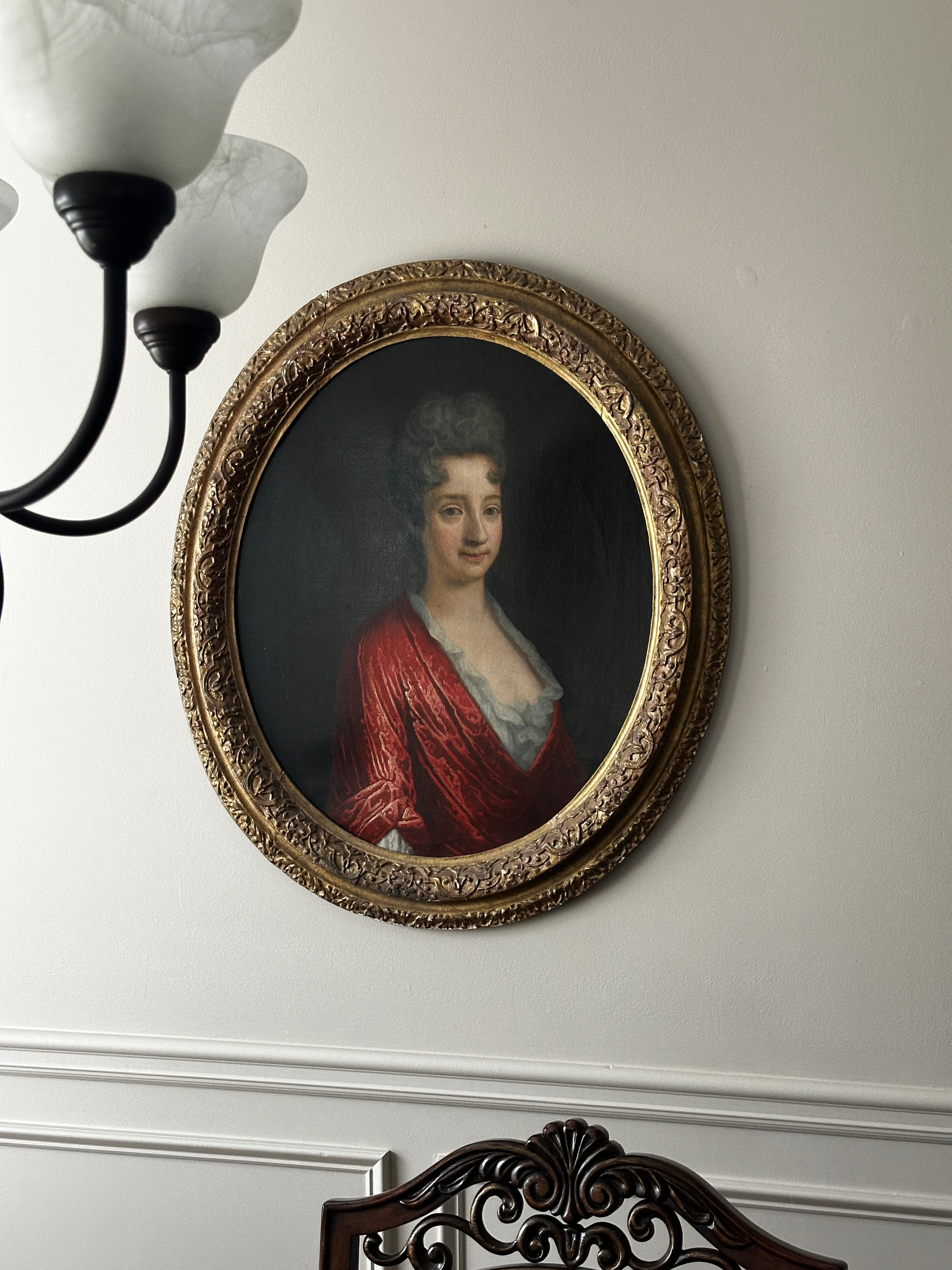 Antique English School Portrait of an Aristocratic Lady, Oval Oil on Canvas, Possibly 17th–18th Century, Baroque