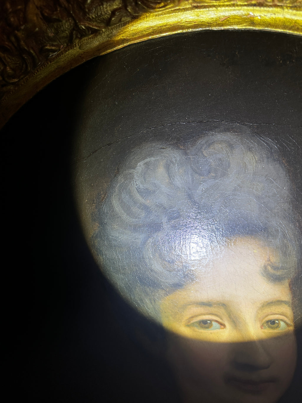 Antique English School Portrait of an Aristocratic Lady, Oval Oil on Canvas, Possibly 17th–18th Century, Baroque